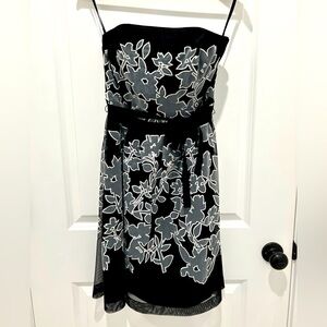 Cocktail White House Black Market strapless dress sizes size 2